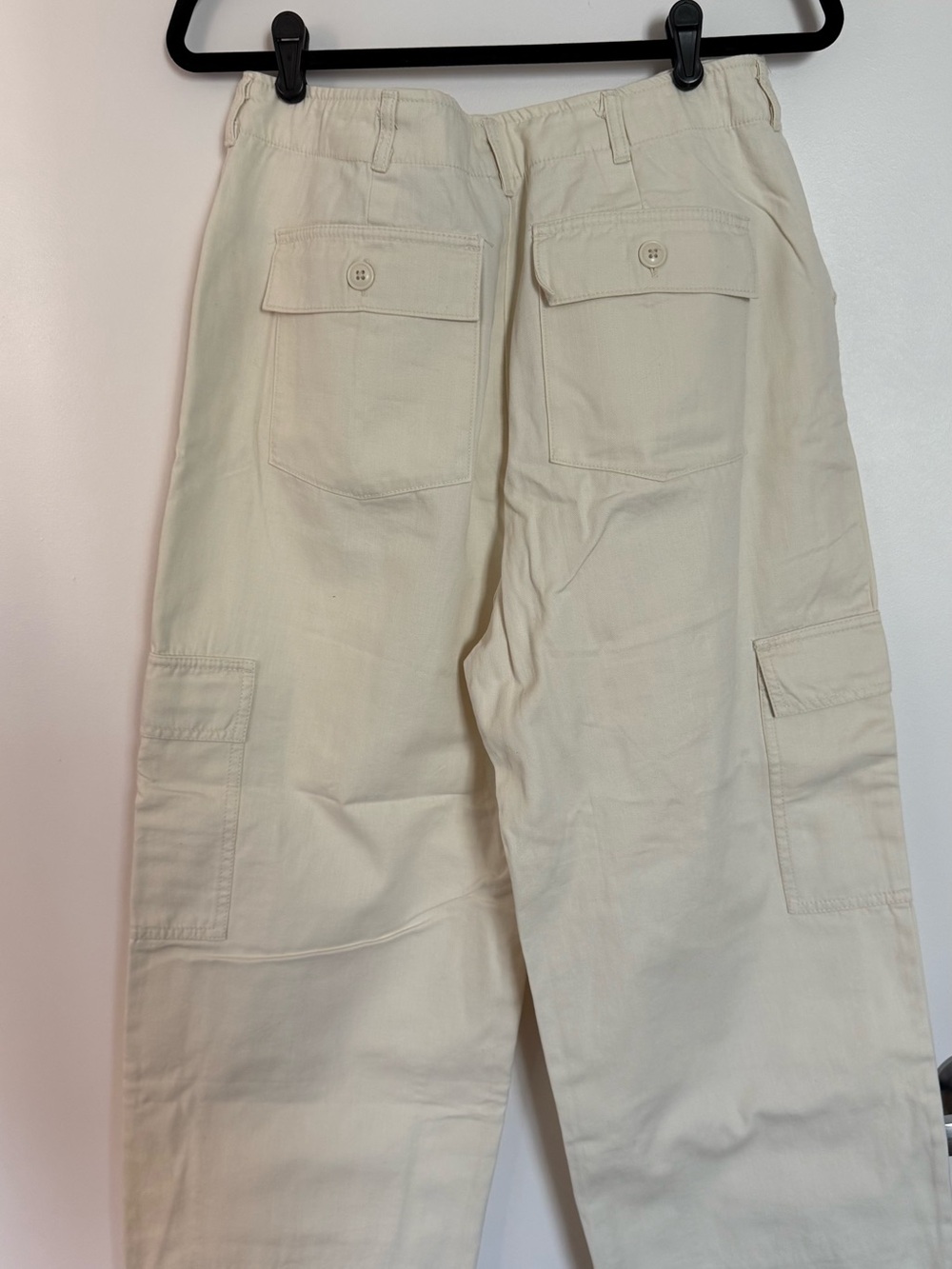 ๐ค Universal Thread Wide Leg Cargo Pants in Light Beige - Picture 3 of 3